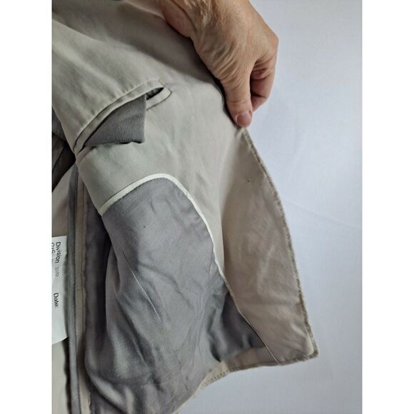 Banana Republic Ladies Blazer.  Tan, Size 8. - Picture 5 of 12